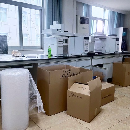 科學(xué)實驗室搬運