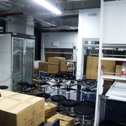 科學(xué)實驗室搬運